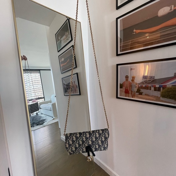 Dior Saddle Wallet on chain - Picture 6 of 8